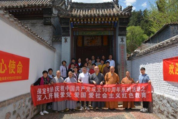 逃离阴森的岛屿